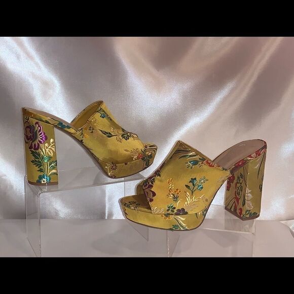 New Forever 21 slip on - Picture 3 of 5